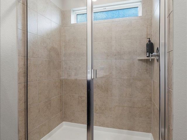 200 Grapefruit RD, Hutto, TX 78634