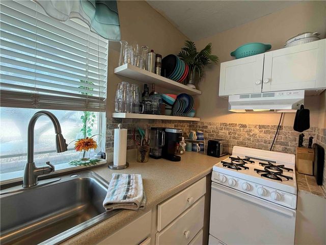 85 Augusta Circle, Aransas Pass, TX 78336