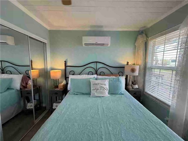 85 Augusta Circle, Aransas Pass, TX 78336