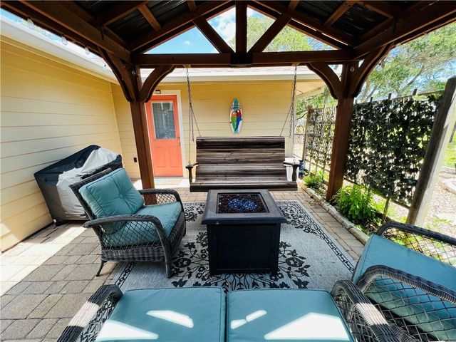 85 Augusta Circle, Aransas Pass, TX 78336