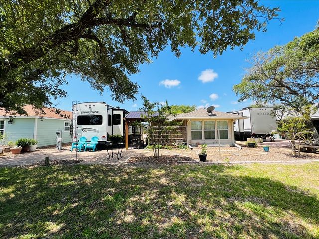 85 Augusta Circle, Aransas Pass, TX 78336