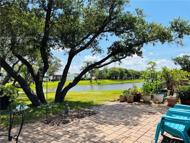 85 Augusta Circle, Aransas Pass, TX 78336