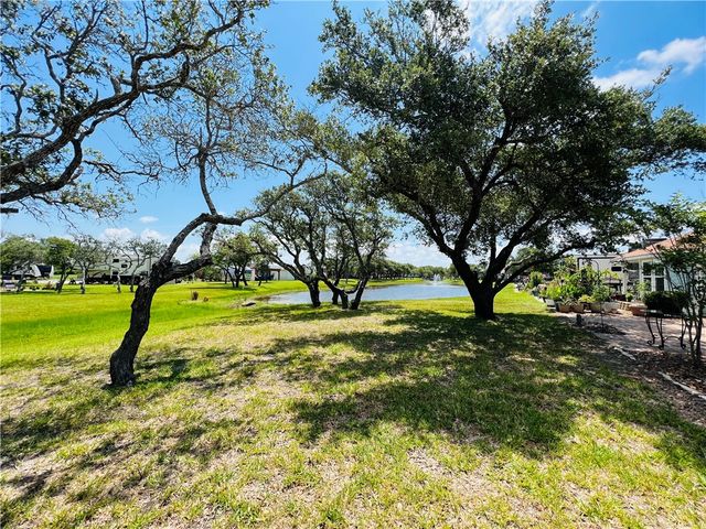 85 Augusta Circle, Aransas Pass, TX 78336
