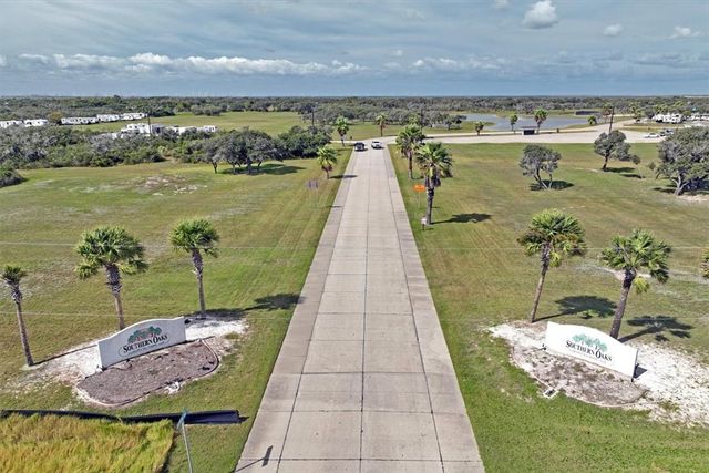 85 Augusta Circle, Aransas Pass, TX 78336