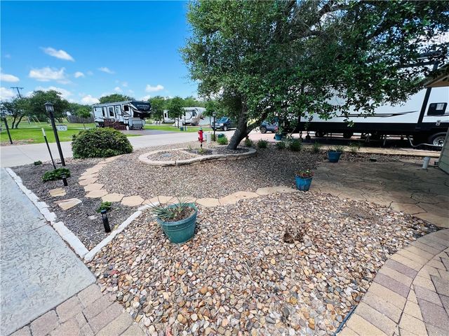 85 Augusta Circle, Aransas Pass, TX 78336