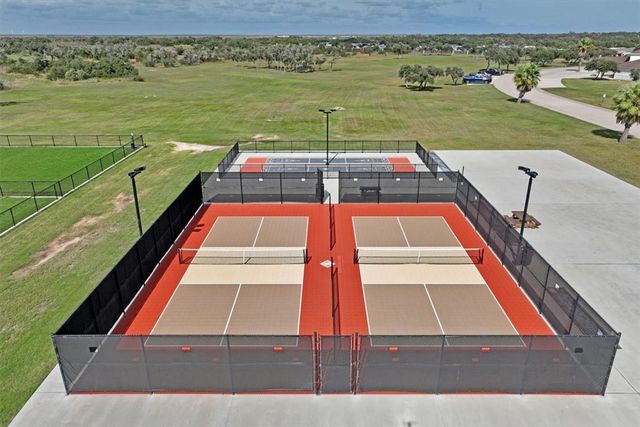 85 Augusta Circle, Aransas Pass, TX 78336