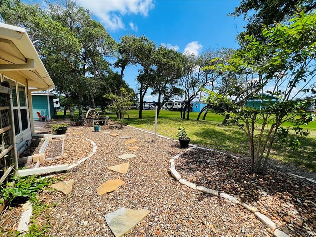 85 Augusta Circle, Aransas Pass, TX 78336