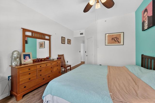 200 4TH AVENUE S 200, St Petersburg, FL 33701