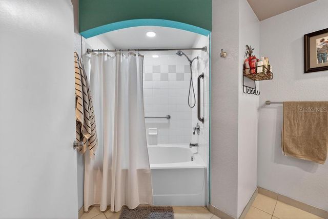 200 4TH AVENUE S 200, St Petersburg, FL 33701