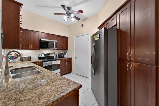 200 4TH AVENUE S 200, St Petersburg, FL 33701