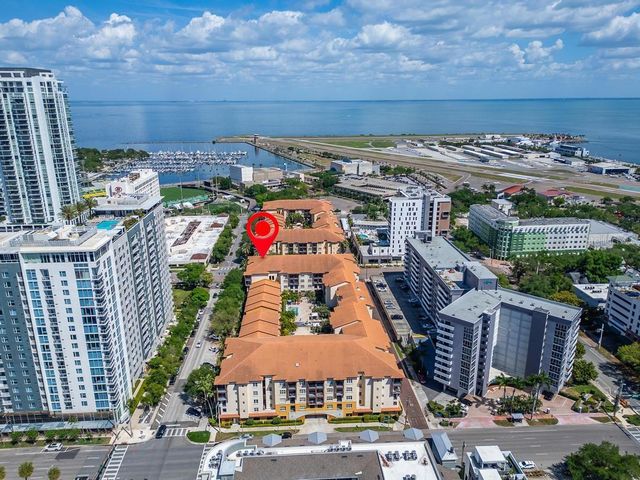 200 4TH AVENUE S 200, St Petersburg, FL 33701