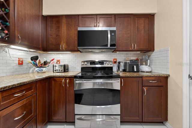 200 4TH AVENUE S 200, St Petersburg, FL 33701