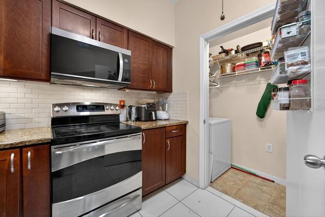 200 4TH AVENUE S 200, St Petersburg, FL 33701