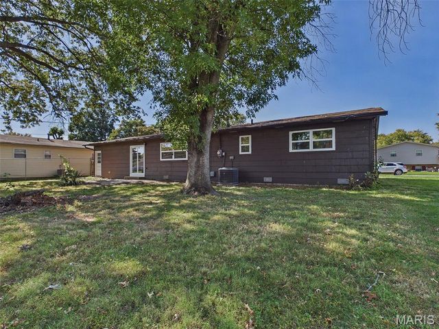 404 Anita Drive, Fairview Heights, IL 62208