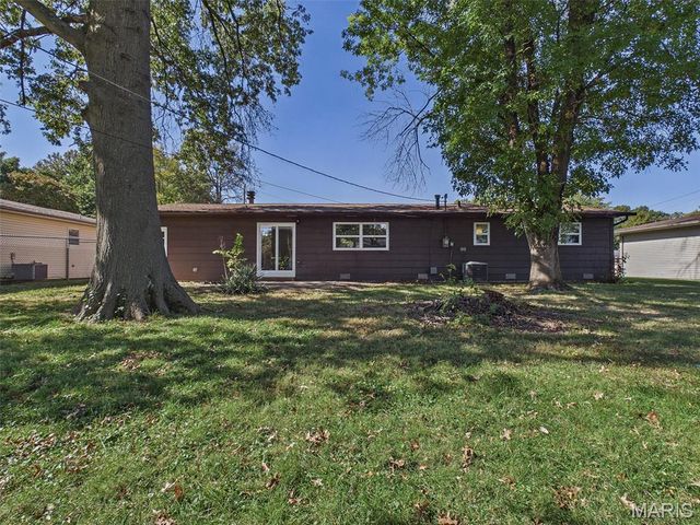 404 Anita Drive, Fairview Heights, IL 62208