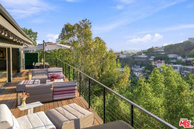 8836 Hollywood Boulevard, Los Angeles, CA 90069