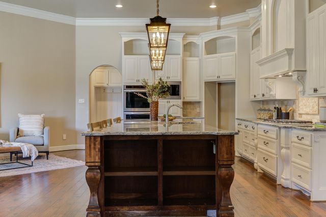 11204 Kirby Avenue, Lubbock, TX 79424