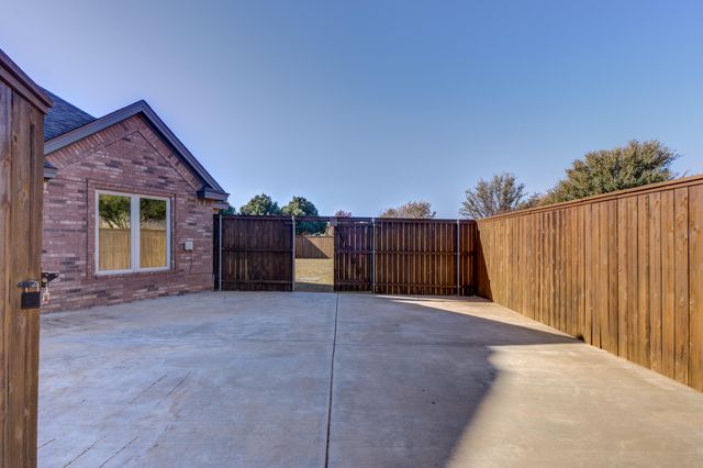 11204 Kirby Avenue, Lubbock, TX 79424