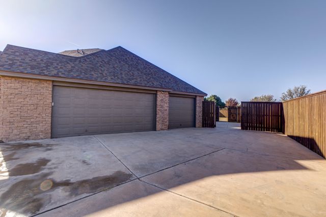 11204 Kirby Avenue, Lubbock, TX 79424