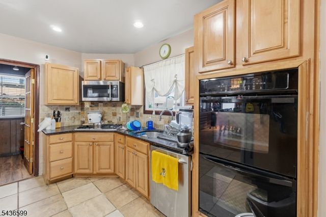 48 Lenox Ave, Paterson City, NJ 07502