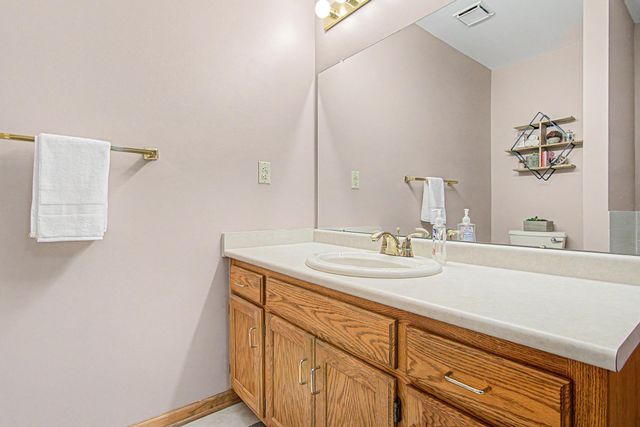 2521 Sumac Ridge, White Bear Lake, MN 55110