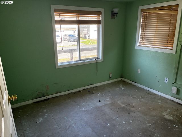 495 N WAHANNA Rd, Seaside, OR 97138
