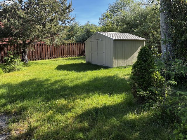 495 N WAHANNA Rd, Seaside, OR 97138