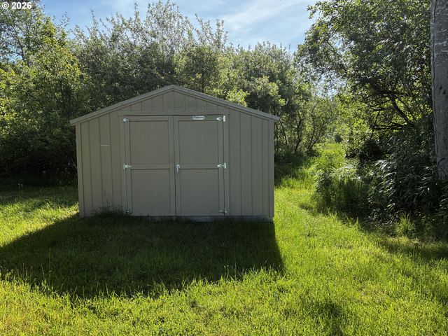 495 N WAHANNA Rd, Seaside, OR 97138