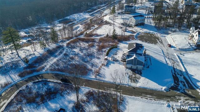 60 Heritage Drive, West Milford, NJ 07480