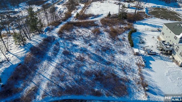 60 Heritage Drive, West Milford, NJ 07480