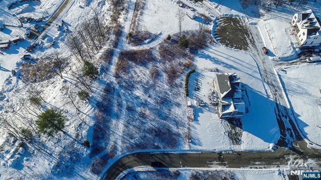 60 Heritage Drive, West Milford, NJ 07480