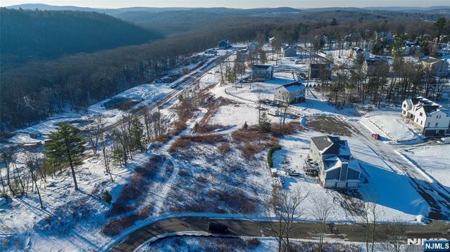 60 Heritage Drive, West Milford, NJ 07480