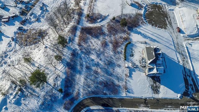 60 Heritage Drive, West Milford, NJ 07480