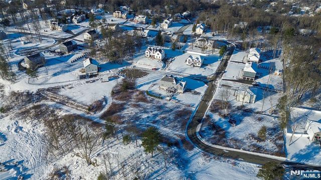 60 Heritage Drive, West Milford, NJ 07480