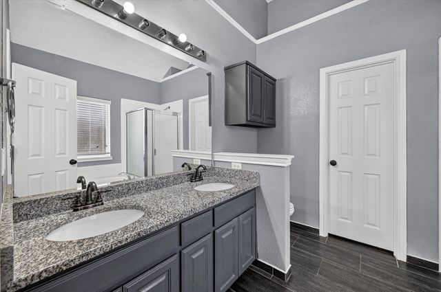 2060 Kenny Court, Lewisville, TX 75067