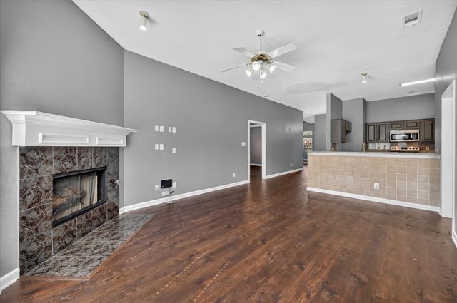 2060 Kenny Court, Lewisville, TX 75067