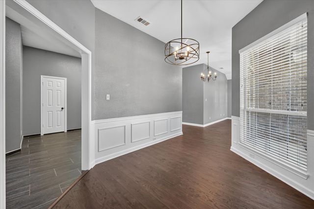2060 Kenny Court, Lewisville, TX 75067