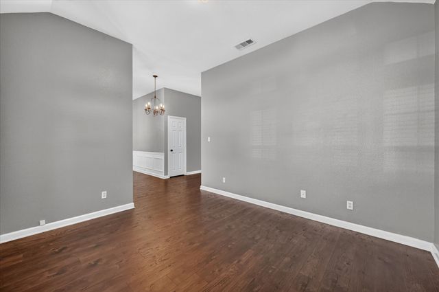 2060 Kenny Court, Lewisville, TX 75067