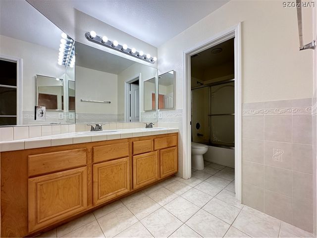 9242 Snow Flower Avenue, Las Vegas, NV 89147