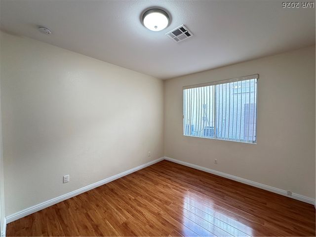 9242 Snow Flower Avenue, Las Vegas, NV 89147