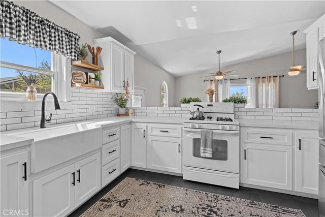 1217 N California Avenue, Beaumont, CA 92223