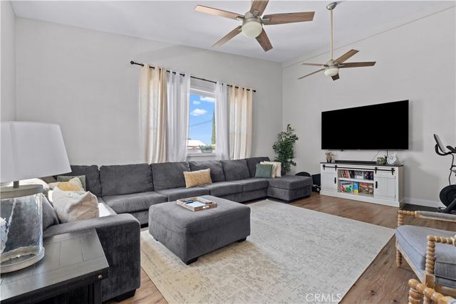 1217 N California Avenue, Beaumont, CA 92223