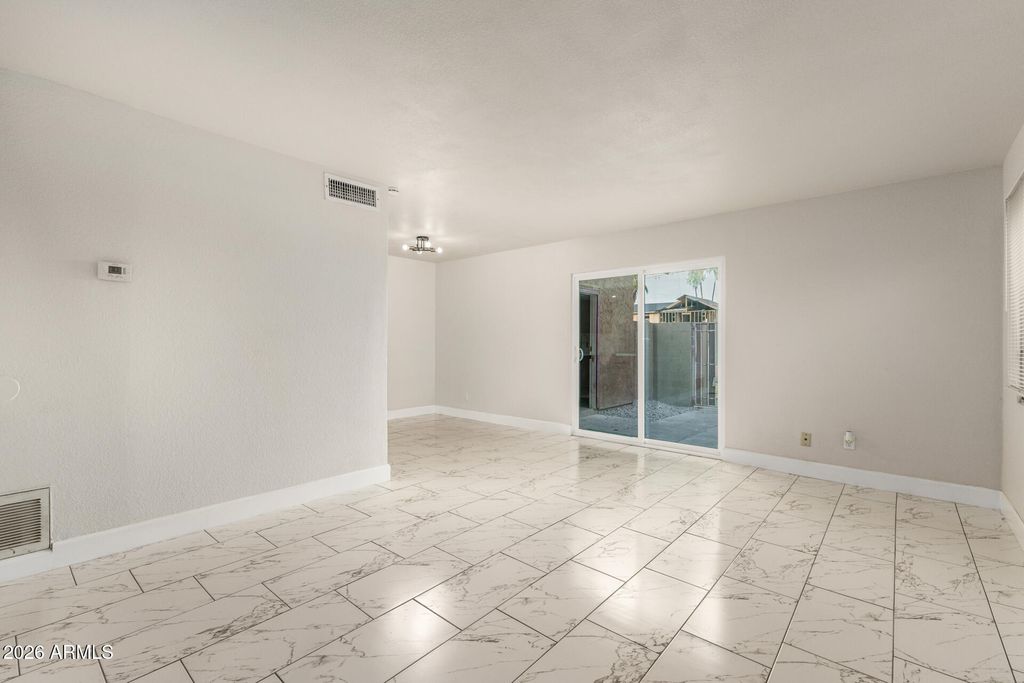 4267 N 68TH Lane, Phoenix, AZ 85033 — photo 5