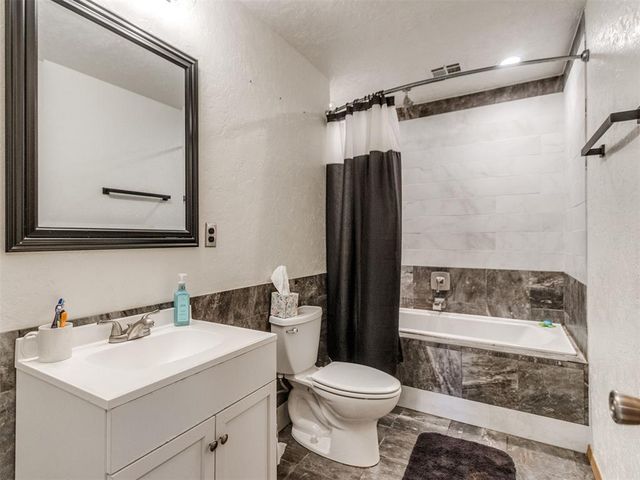 1075 Wildfire Drive, Norman, OK 73026