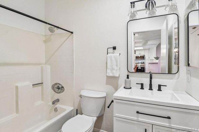 1950 Camino De La Reina 1319, San Diego, CA 92108