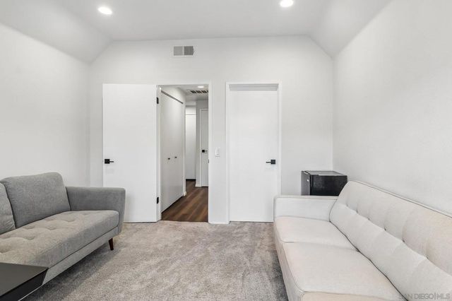 1950 Camino De La Reina 1319, San Diego, CA 92108