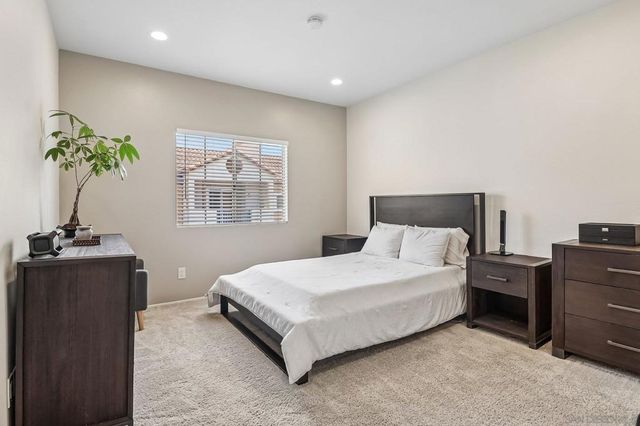 1950 Camino De La Reina 1319, San Diego, CA 92108