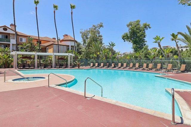 1950 Camino De La Reina 1319, San Diego, CA 92108