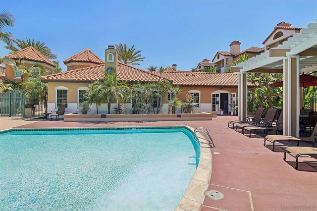 1950 Camino De La Reina 1319, San Diego, CA 92108
