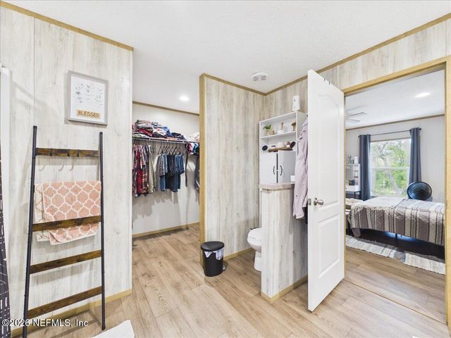 121 JANET Drive, Hollister, FL 32147